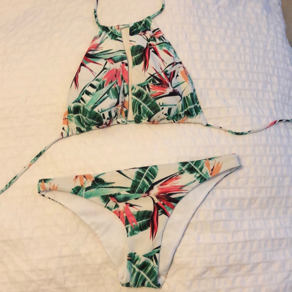 Tropical print bikini set